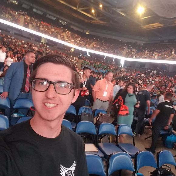 Meet your Posher, Andrew - Picture 1 of 1